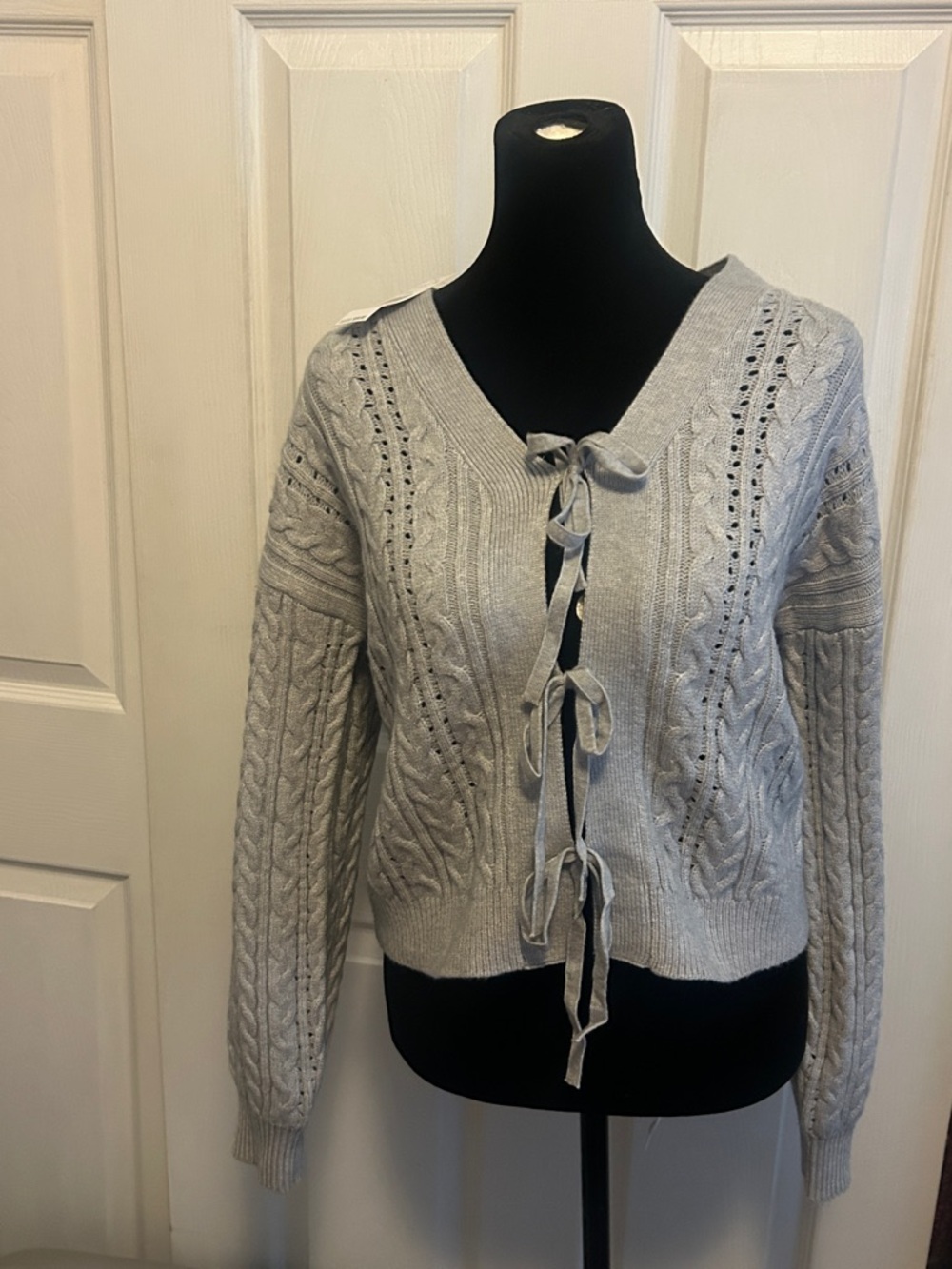 NWT Aeroposatle XS Tie-Front Cable Knit Cardigan Sweater in Light Gray F